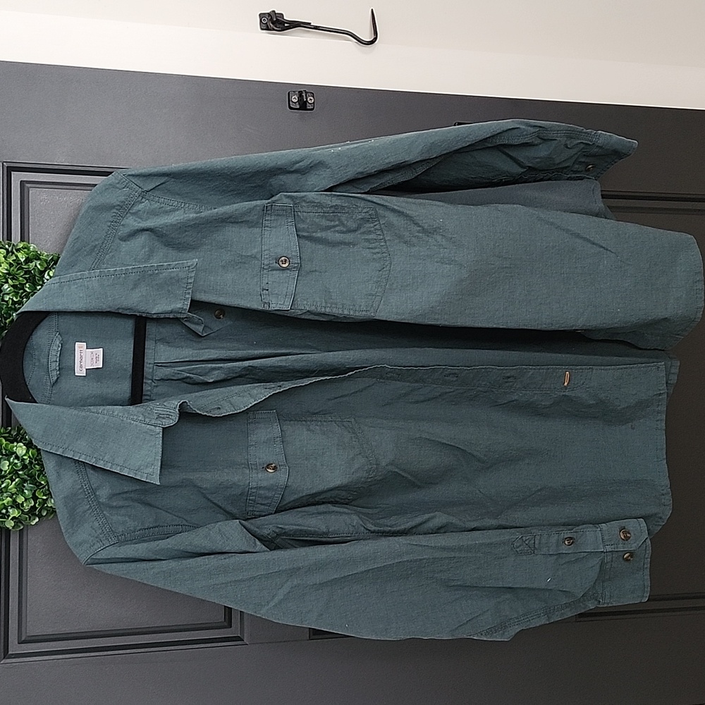 Women's Carhartt shirt